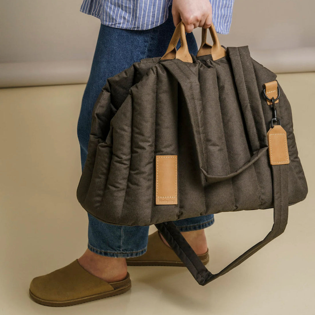 Pet Carrier Waterproof Lightweight Portable Handbag Bag